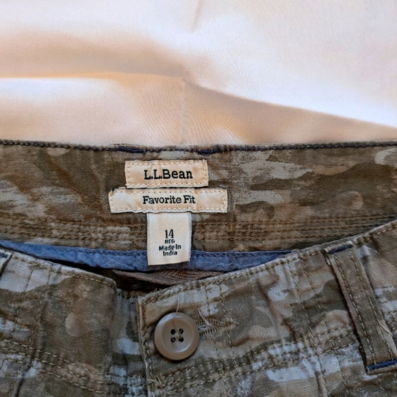 LL Bean size L Women's Camo Pants - Picture 4 of 8